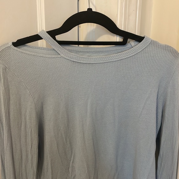 Michael Lauren light blue long sleeve with collar bone cut out size S - Picture 2 of 6